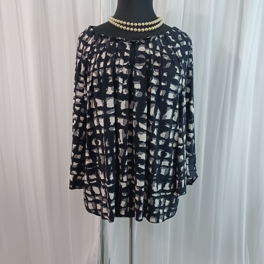 Elegant Black and White and Grey Pullover Women's Top 3x